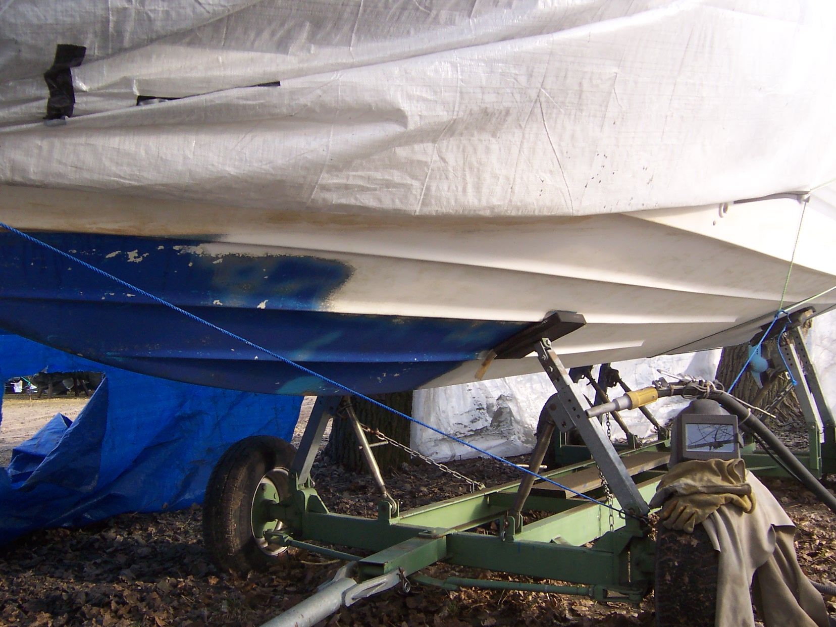  Verschmutztes Metallobjekt vor der Strahlarbeit